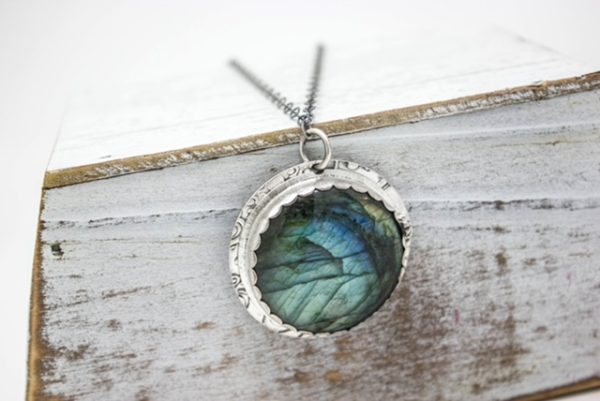 .999 Fine Silver and Labradorite Necklace - Image 2