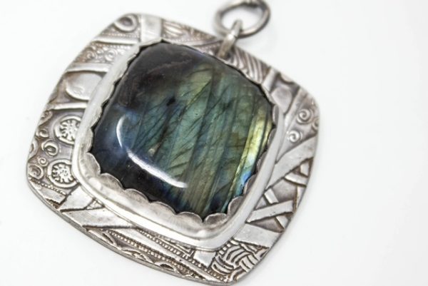 .999 Fine Silver and Labradorite Necklace - Image 3
