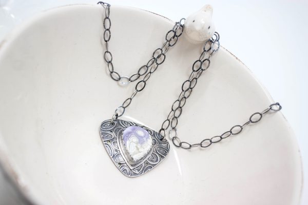 .999 Fine Silver and Laguna Agate Necklace - Image 2