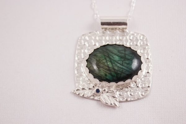 .999 Fine Silver Labradorite Pendant Necklace - Image 3